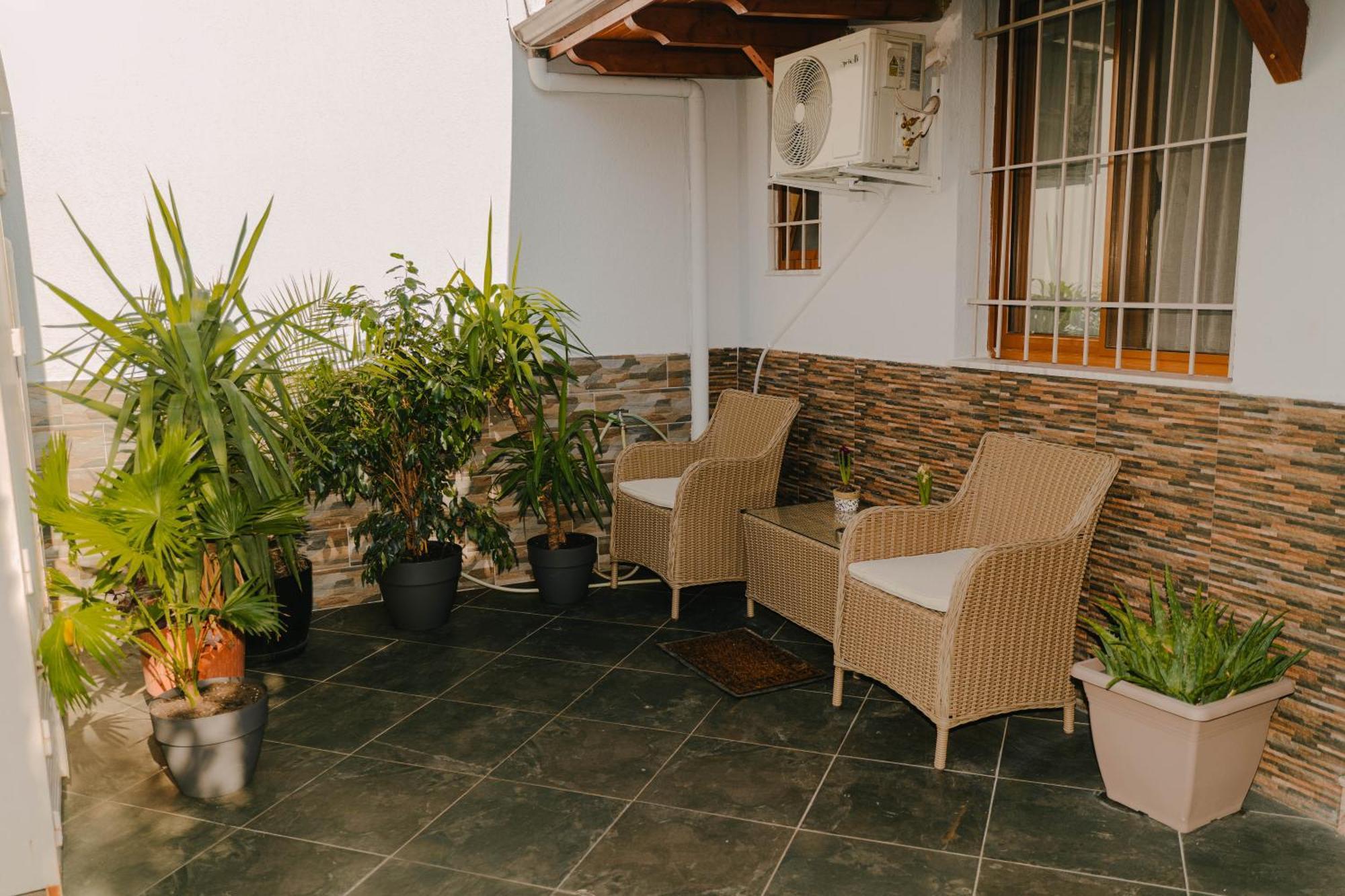 Peaceful Villa In New Bazaar Тирана Экстерьер фото