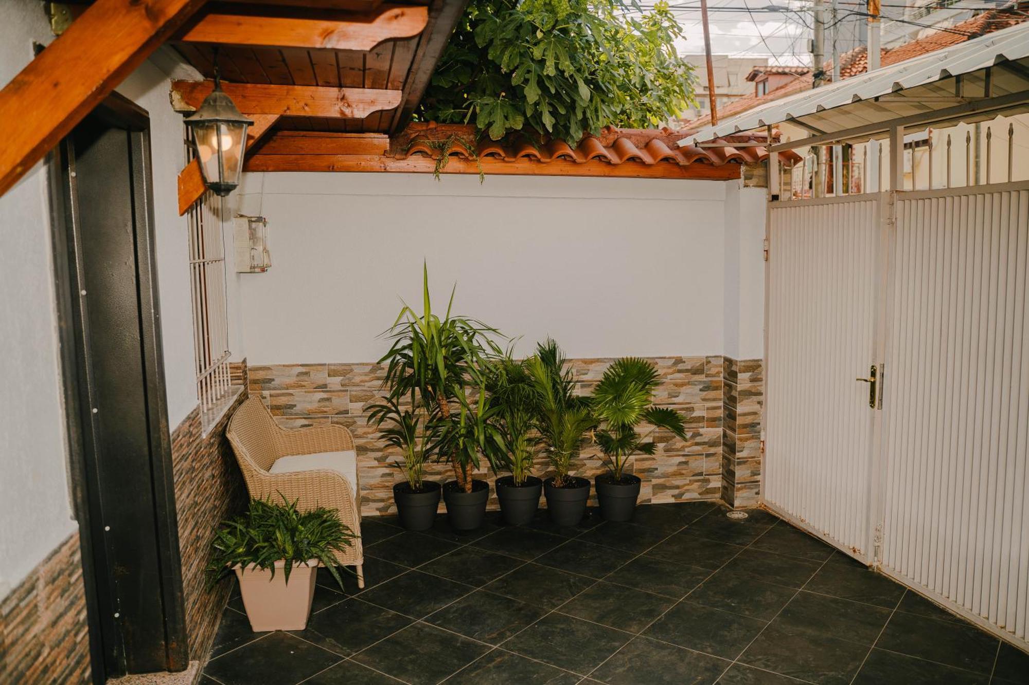 Peaceful Villa In New Bazaar Тирана Экстерьер фото