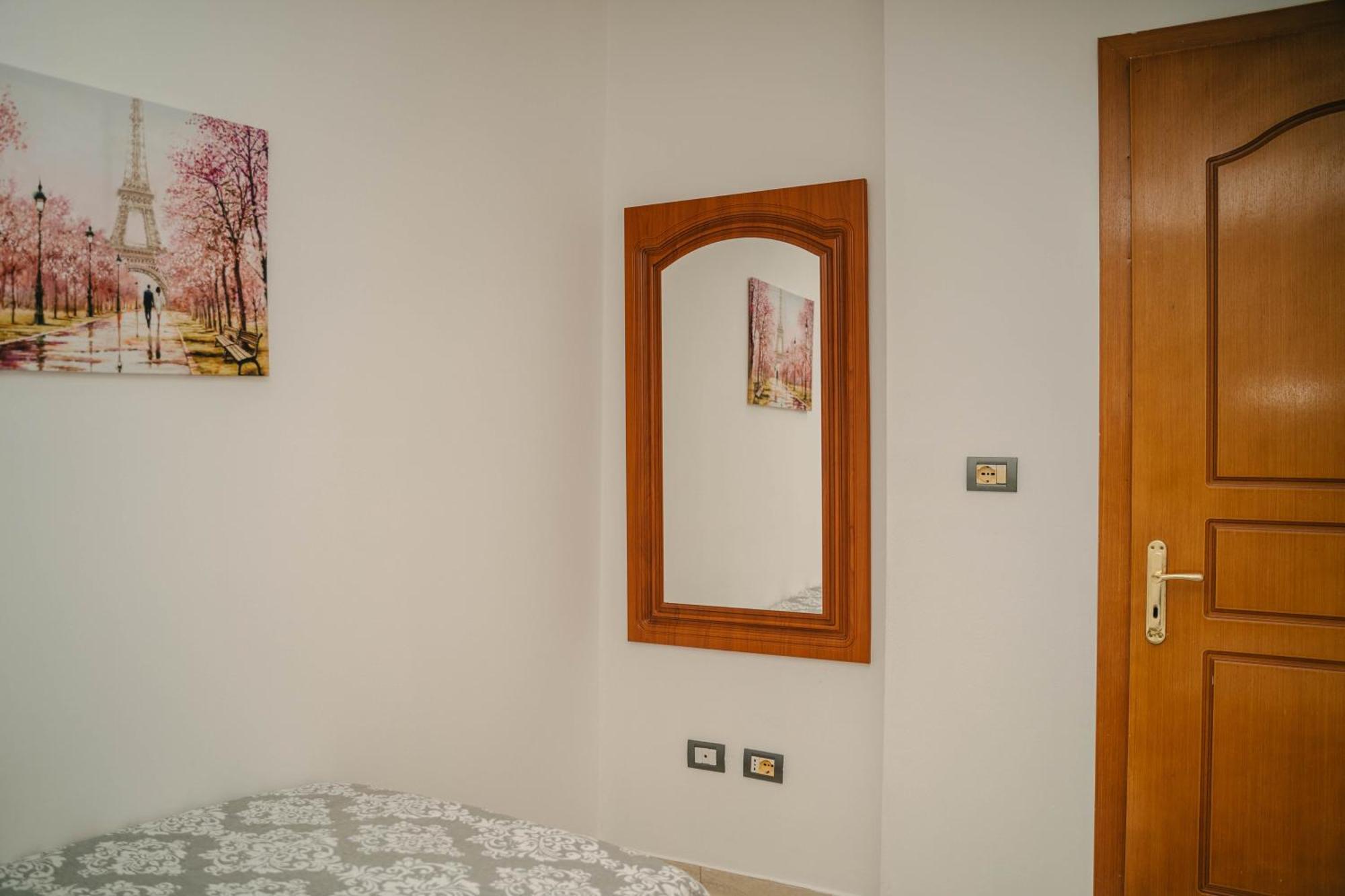 Peaceful Villa In New Bazaar Тирана Экстерьер фото